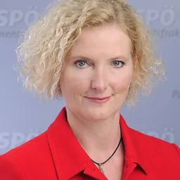 Portrait of Karin Greiner