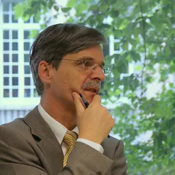 Portrait of Bernd Engler