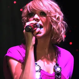 Portrait of Liz McClarnon