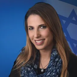 Portrait of Michelle Shir