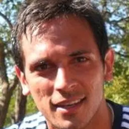 Portrait of Roque Santa Cruz