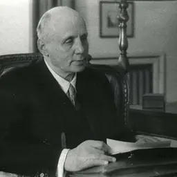 Portrait of Kurt Hahn