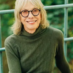 Portrait of Deni Elliott