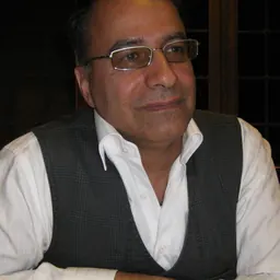 Portrait of Amir Hassan Cheheltan