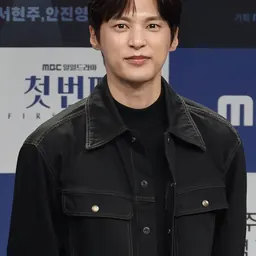 Portrait of Yoon Sun-woo