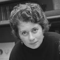 Portrait of Lotte Hellinga