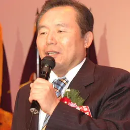 Portrait of Lee In-je