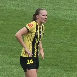 Portrait of Marisa van der Meer
