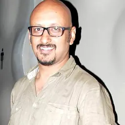 Portrait of Shantanu Moitra