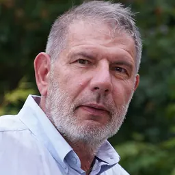 Portrait of Éric Guichard