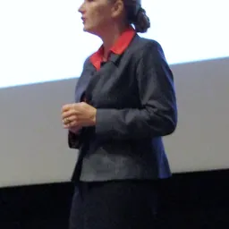 Portrait of Laura McGill