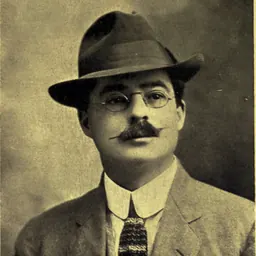 Portrait of Tom MacInnes