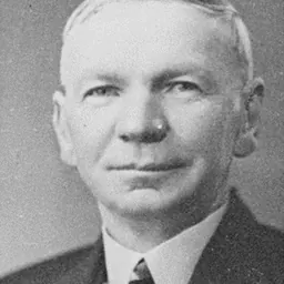 Portrait of Mark Briggs