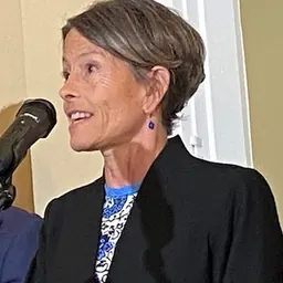 Portrait of Sara Nelson