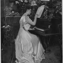 Portrait of Juliette Toutain