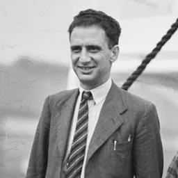 Portrait of Sam Aarons