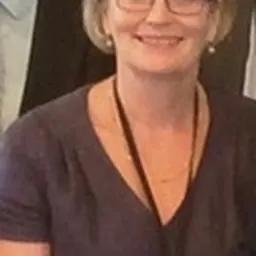 Portrait of Julie Girling
