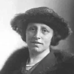 Portrait of Betsy Bakker-Nort