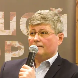 Portrait of Oleg Khlevniuk