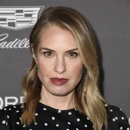 Portrait of Leslie Grossman