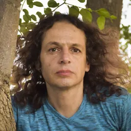 Portrait of Amir Hetsroni