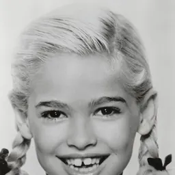 Portrait of Evelyn Rudie
