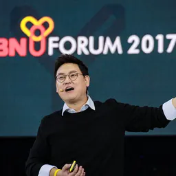 Portrait of Dennis Hong