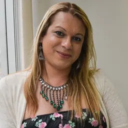 Portrait of Symmy Larrat