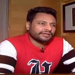 Portrait of Dev Kharoud