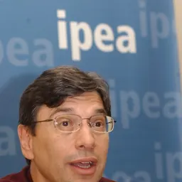 Portrait of Marcio Pochmann