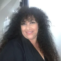 Portrait of Amanda Miguel
