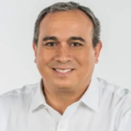 Portrait of Vitor Azevedo