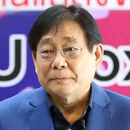 Portrait of Pichai Chunhavachai