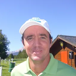 Portrait of Scott Hend