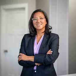 Portrait of Holly Kim