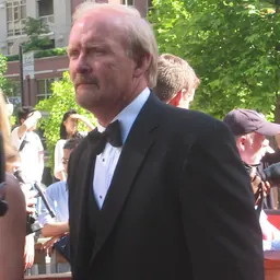 Portrait of Lindy Ruff
