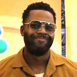 Portrait of LaRoyce Hawkins