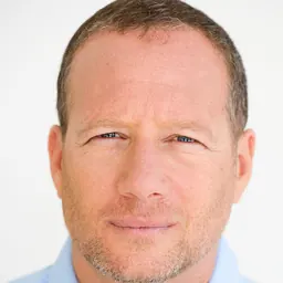 Portrait of Ronny Douek