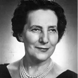 Portrait of Flore Levine-Cousyns