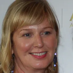 Portrait of Liz Watts