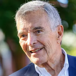 Portrait of Stephen Robert