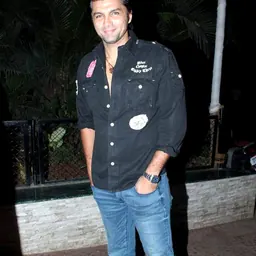 Portrait of Chetan Hansraj