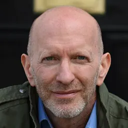 Portrait of Simon Sebag Montefiore