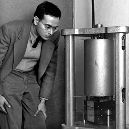 Portrait of Frank Press
