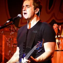 Portrait of Jason Scheff