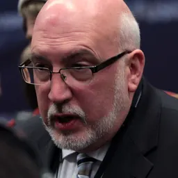 Portrait of Jeff Weaver