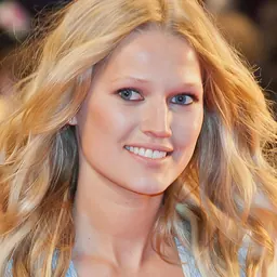 Portrait of Toni Garrn