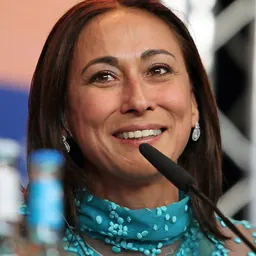 Portrait of Cherie Gil