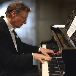 Portrait of Detlev Eisinger
