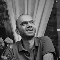 Portrait of Pouria Alami